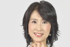 井上綾
